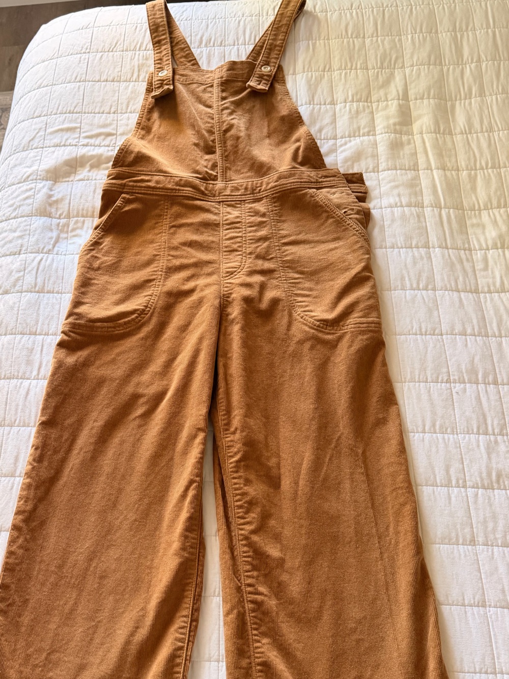 Patagonia women’s  Corduroy Pants in camel Brown/tan